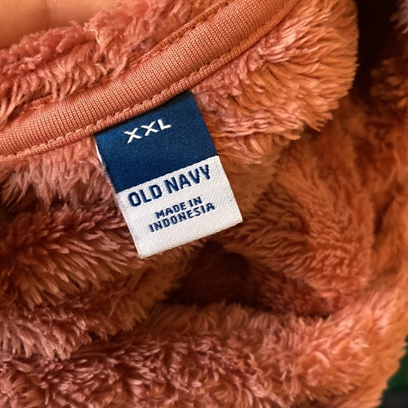 Old navy pink fuzzy jacket - Picture 6 of 6